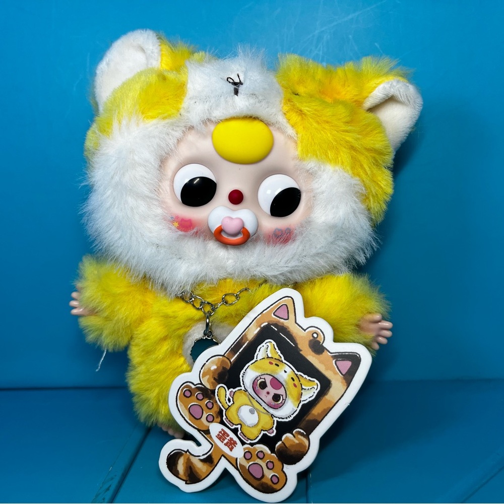Cureplaneta - Baby Three - Cats and Dogs Vinyl Plush - Yolk with Pacifier